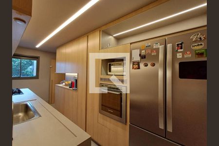 Cozinha de apartamento à venda com 3 quartos, 161m² em Ibirapuera, São Paulo