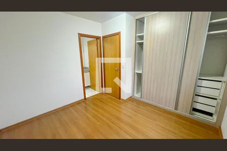 Quarto 1 de apartamento à venda com 3 quartos, 100m² em Ana Lúcia , Belo Horizonte