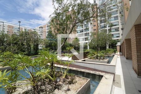 Apartamento à venda com 204m², 4 quartos e 4 vagas Apartamento à venda com 204m², 4 quartos e 4 vagasÁrea Comum