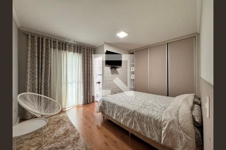 Suite  de casa à venda com 3 quartos, 156m² em Jardim Utinga, Santo André