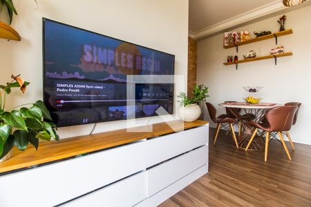 Sala de TV de apartamento para alugar com 2 quartos, 60m² em Jardim Tupanci, Barueri