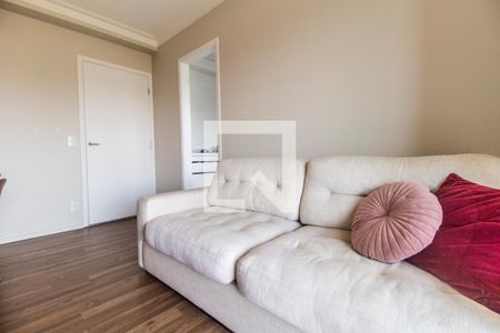 Sala de TV de apartamento para alugar com 2 quartos, 60m² em Jardim Tupanci, Barueri