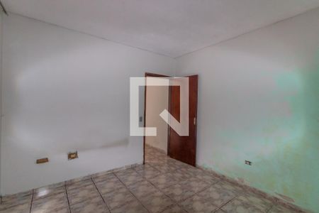 Quarto 1 de casa para alugar com 2 quartos, 50m² em Vila Carmosina, São Paulo