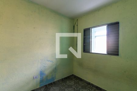 Quarto 2 de casa para alugar com 2 quartos, 50m² em Vila Carmosina, São Paulo