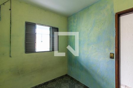 Quarto 2 de casa para alugar com 2 quartos, 50m² em Vila Carmosina, São Paulo