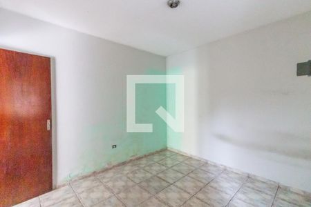 Quarto 1 de casa para alugar com 2 quartos, 50m² em Vila Carmosina, São Paulo