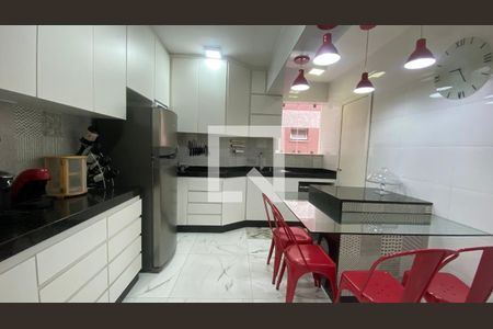 Cozinha de apartamento à venda com 2 quartos, 75m² em Estoril, Belo Horizonte