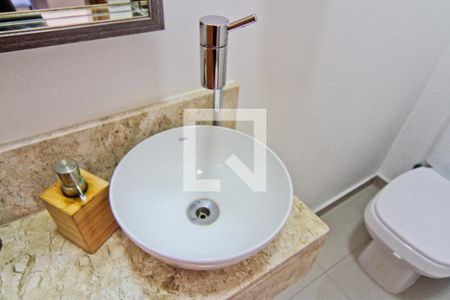 Lavabo de casa de condomínio à venda com 2 quartos, 56m² em Chora Menino, São Paulo