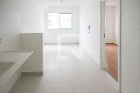 Cozinha e Área de Serviço de apartamento para alugar com 1 quarto, 28m² em Vila Ema, São Paulo