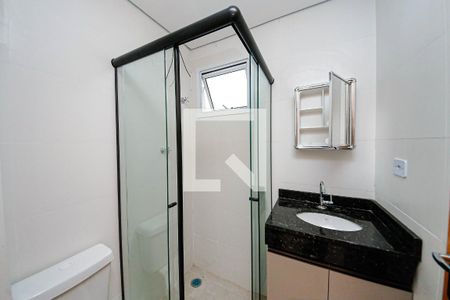 Banheiro de apartamento para alugar com 2 quartos, 35m² em Vila Darli, São Paulo