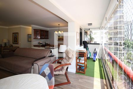 Sala de apartamento para alugar com 3 quartos, 125m² em Indianópolis, São Paulo