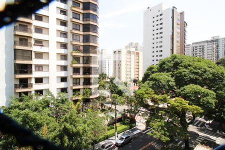 Vista de apartamento para alugar com 3 quartos, 125m² em Indianópolis, São Paulo