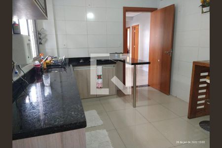 Cozinha de apartamento à venda com 3 quartos, 104m² em Jardim Industrial, Contagem