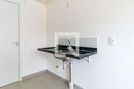 Sala e cozinha de apartamento para alugar com 2 quartos, 33m² em Jardim Celeste, São Paulo