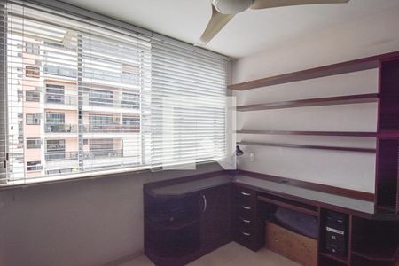 Quarto 1 de apartamento à venda com 4 quartos, 180m² em Icaraí, Niterói