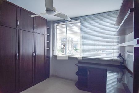 Quarto 1 de apartamento à venda com 4 quartos, 180m² em Icaraí, Niterói