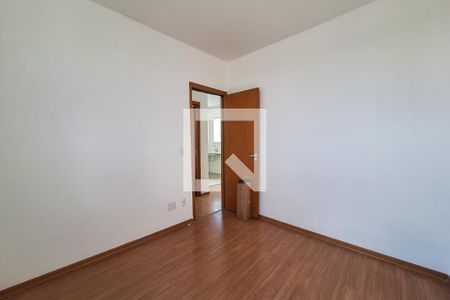 Quarto 2 de apartamento para alugar com 2 quartos, 50m² em Granjas Santa Terezinha, Taubaté