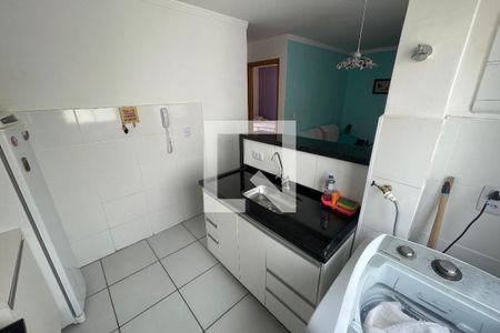 Cozinha de apartamento para alugar com 2 quartos, 40m² em Parque Santa Rosa, Suzano