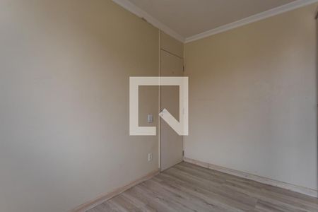 Quarto 1 de apartamento para alugar com 2 quartos, 44m² em Mário Quintana, Porto Alegre