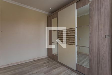 Quarto 1 de apartamento para alugar com 2 quartos, 44m² em Mário Quintana, Porto Alegre