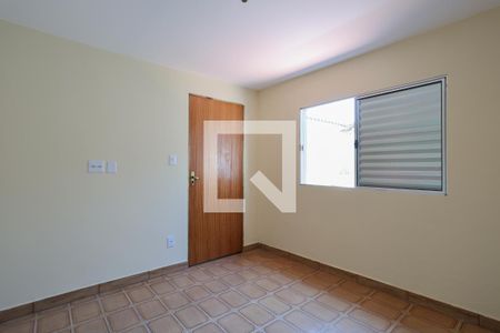 Quarto 2 de casa para alugar com 2 quartos, 50m² em Vila Espanhola, São Paulo