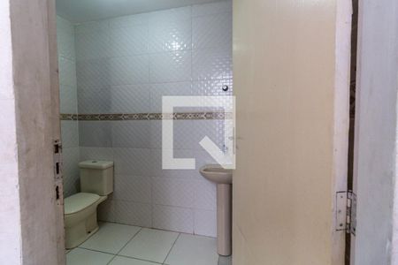 Banheiro de casa para alugar com 1 quarto, 60m² em Bom Retiro, São Paulo