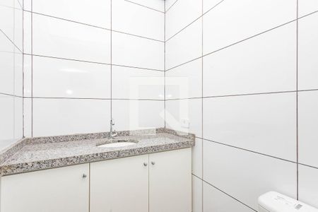 Banheiro de apartamento para alugar com 1 quarto, 30m² em Vila Moinho Velho, São Paulo