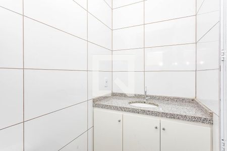 Banheiro de apartamento para alugar com 1 quarto, 28m² em Vila Moinho Velho, São Paulo