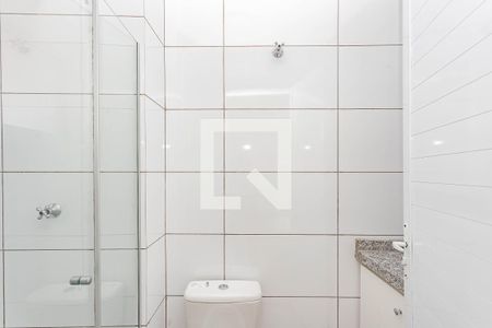 Banheiro de apartamento para alugar com 1 quarto, 28m² em Vila Moinho Velho, São Paulo