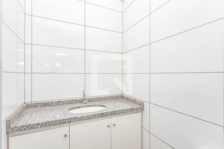 Banheiro de apartamento para alugar com 1 quarto, 28m² em Vila Moinho Velho, São Paulo