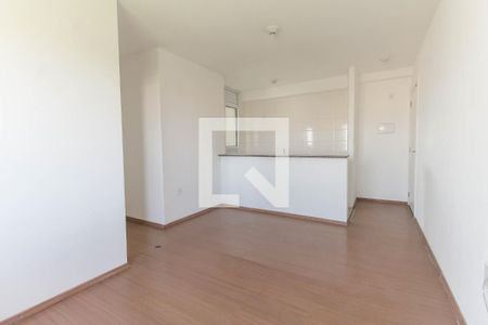 Sala de apartamento para alugar com 3 quartos, 55m² em Conjunto Residencial José Bonifácio, São Paulo