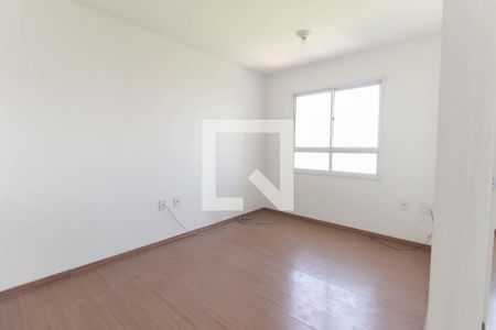 Sala de apartamento para alugar com 3 quartos, 55m² em Conjunto Residencial José Bonifácio, São Paulo