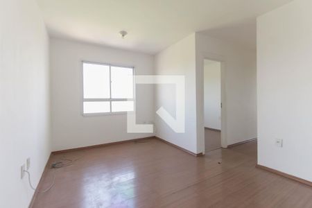 Sala de apartamento para alugar com 3 quartos, 55m² em Conjunto Residencial José Bonifácio, São Paulo