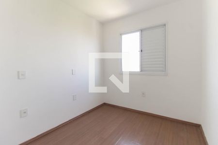 Quarto 1 de apartamento para alugar com 3 quartos, 55m² em Conjunto Residencial José Bonifácio, São Paulo