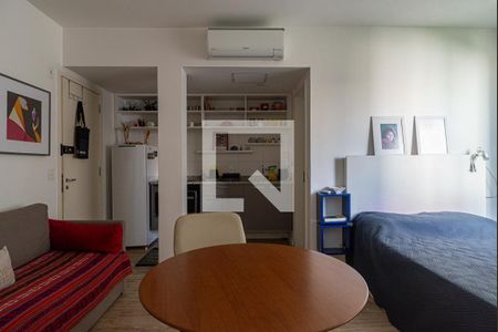 Sala/Quarto de kitnet/studio à venda com 1 quarto, 28m² em Consolação, São Paulo