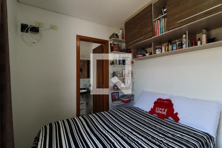 Suíte de apartamento à venda com 2 quartos, 45m² em Jardim Ocara, Santo André