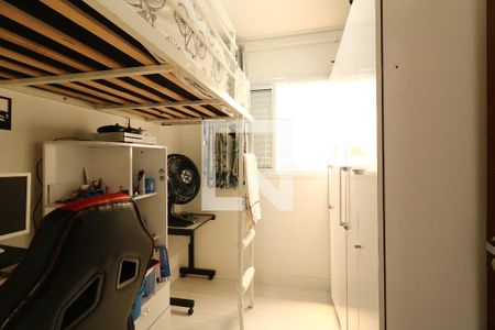 Quarto de apartamento à venda com 2 quartos, 45m² em Jardim Ocara, Santo André