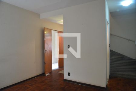 Sala de casa para alugar com 3 quartos, 210m² em Vila Pires, Santo André