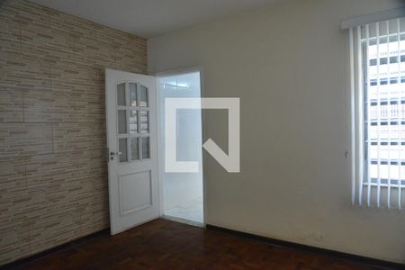 Sala de casa para alugar com 3 quartos, 210m² em Vila Pires, Santo André