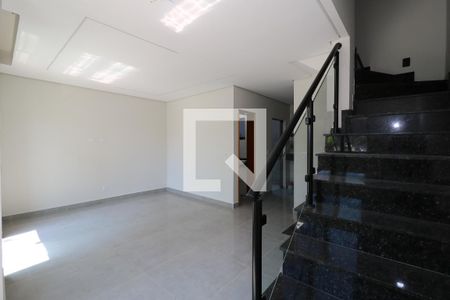 Sala de casa à venda com 3 quartos, 128m² em Parque Jaçatuba, Santo André