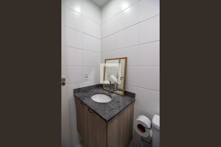 Banheiro de apartamento para alugar com 1 quarto, 33m² em Butantã, São Paulo