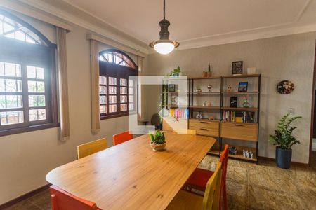 Sala 2 de casa à venda com 4 quartos, 315m² em Fernão Dias, Belo Horizonte