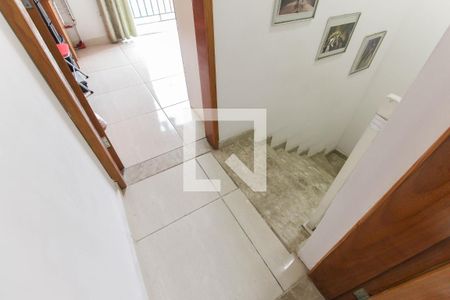 Escada de casa de condomínio à venda com 2 quartos, 67m² em Itaquera, São Paulo