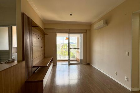 Sala de apartamento para alugar com 1 quarto, 55m² em Empresarial 18 do Forte, Barueri