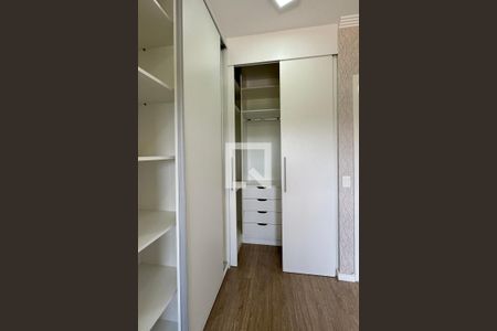 Quarto 1 - Armários de apartamento para alugar com 1 quarto, 55m² em Empresarial 18 do Forte, Barueri