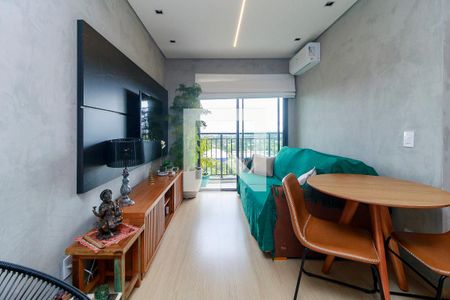 Sala de apartamento para alugar com 2 quartos, 50m² em Santo Amaro, São Paulo