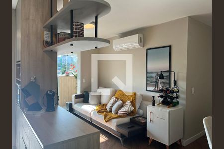 Sala de apartamento à venda com 2 quartos, 67m² em Vila Ipojuca, São Paulo