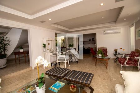 Sala de casa de condomínio à venda com 4 quartos, 660m² em Barra da Tijuca, Rio de Janeiro