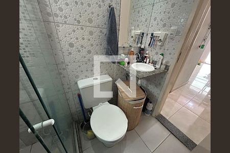 Banheiro de apartamento à venda com 1 quarto, 45m² em Cavalcanti, Rio de Janeiro