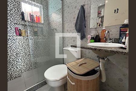 Banheiro de apartamento à venda com 1 quarto, 45m² em Cavalcanti, Rio de Janeiro